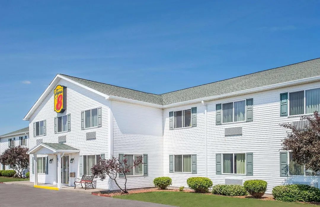 Super 8 By Wyndham Canandaigua-1